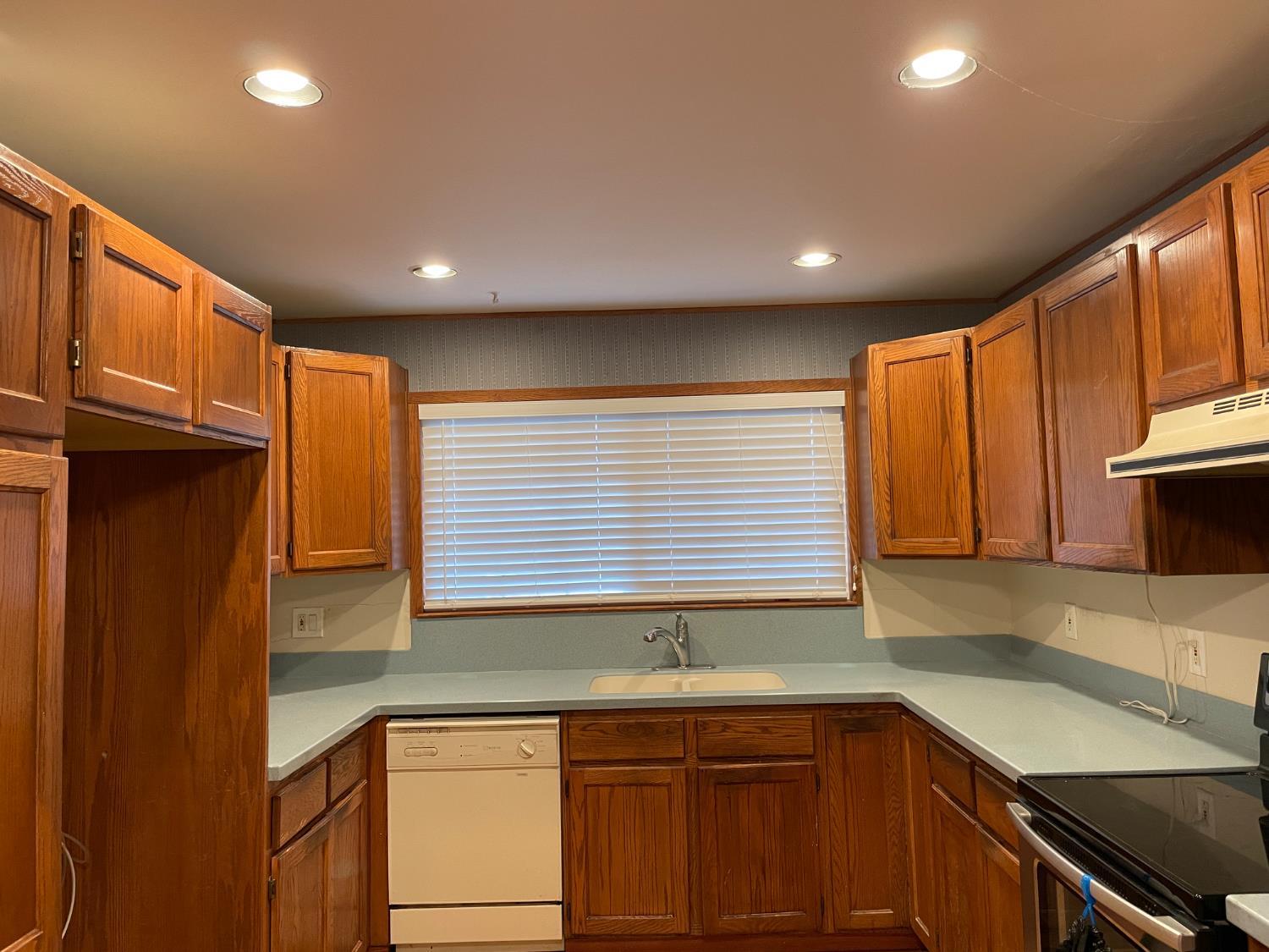 Concord, California, 94521, United States, 3 Bedrooms Bedrooms, ,2 BathroomsBathrooms,Residential,For Sale,2005120