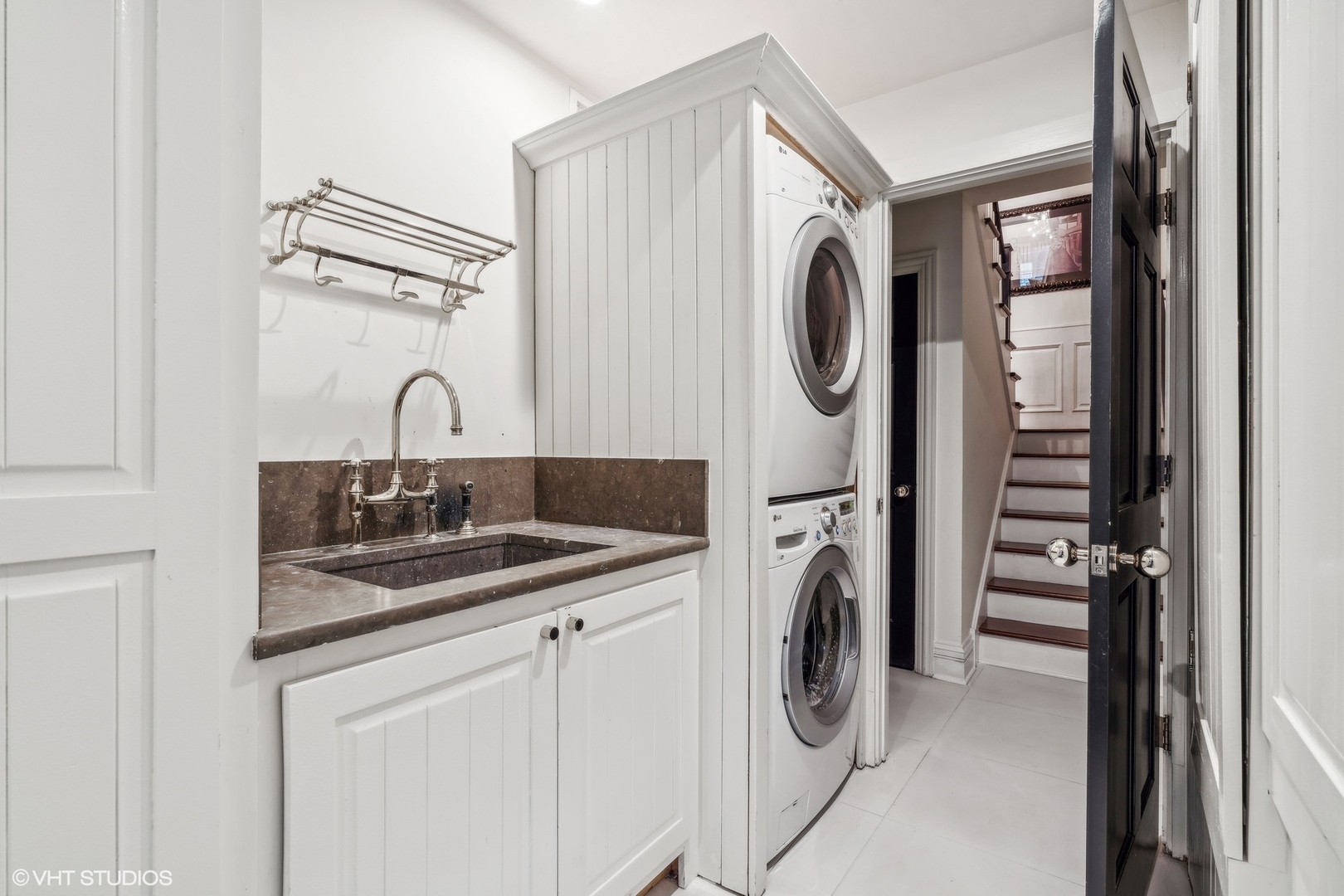 3830 N Wayne Avenue, Chicago, Illinois, 60613, United States, 6 Bedrooms Bedrooms, ,6 BathroomsBathrooms,Residential,For Sale,3830 N Wayne Avenue,1628817