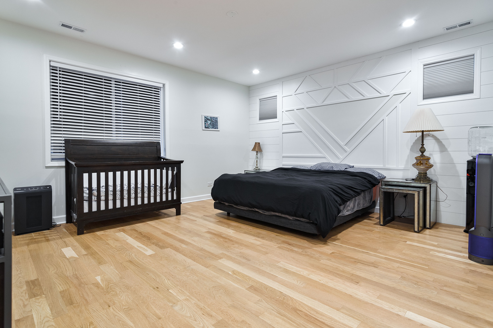 Chicago, Illinois, 60651, United States, 5 Bedrooms Bedrooms, ,6 BathroomsBathrooms,Residential,For Sale,1988146