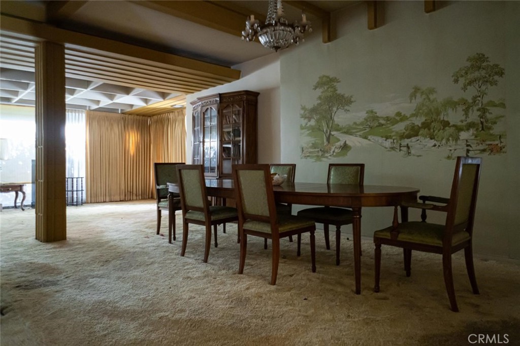 Los Angeles, California, 90018, United States, 2 Bedrooms Bedrooms, ,1 BathroomBathrooms,Residential,For Sale,1928435