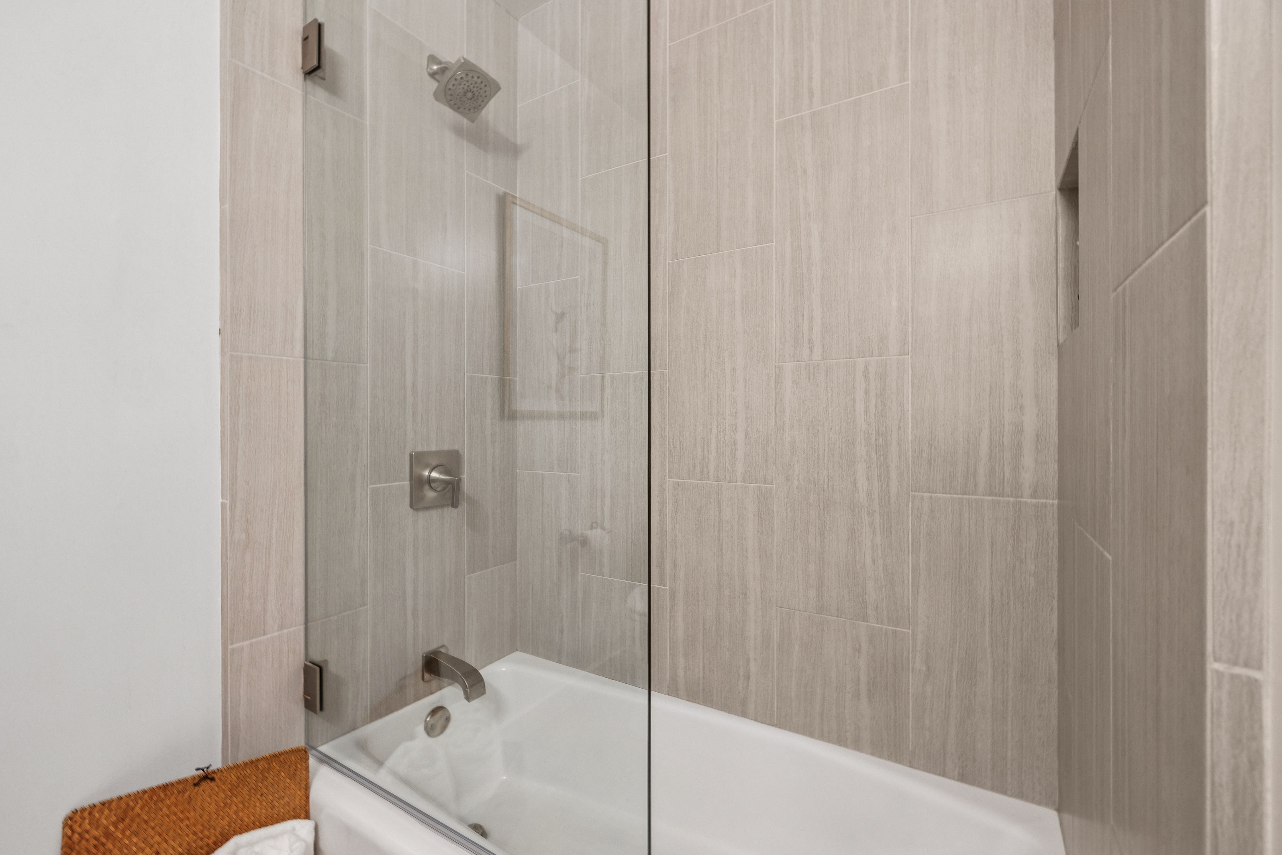  Tastefully Remodeled One-Level Condominium - 物件實景