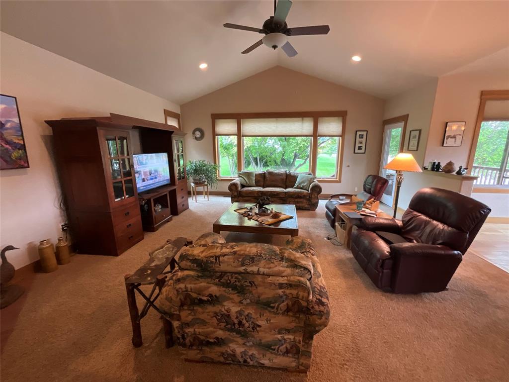 Polson, Montana, 59860, United States, 3 Bedrooms Bedrooms, ,1 BathroomBathrooms,Residential,For Sale,1974764