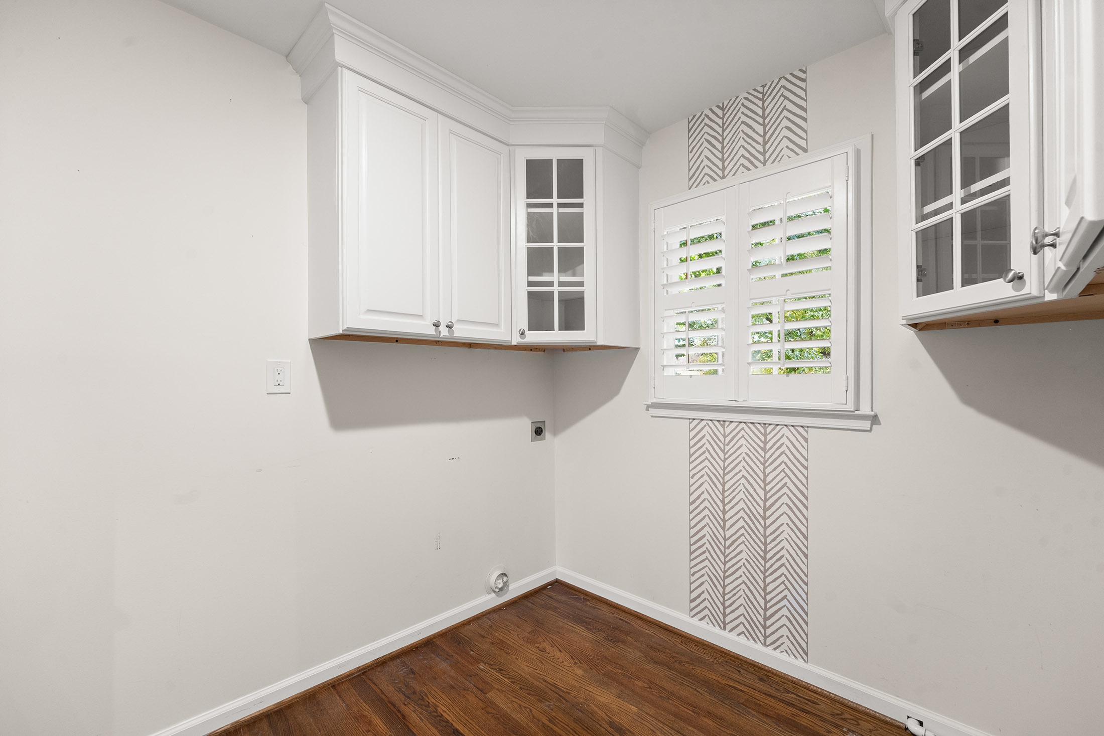  Beautifully Transformed Home in Lassiter School District - 物件實景