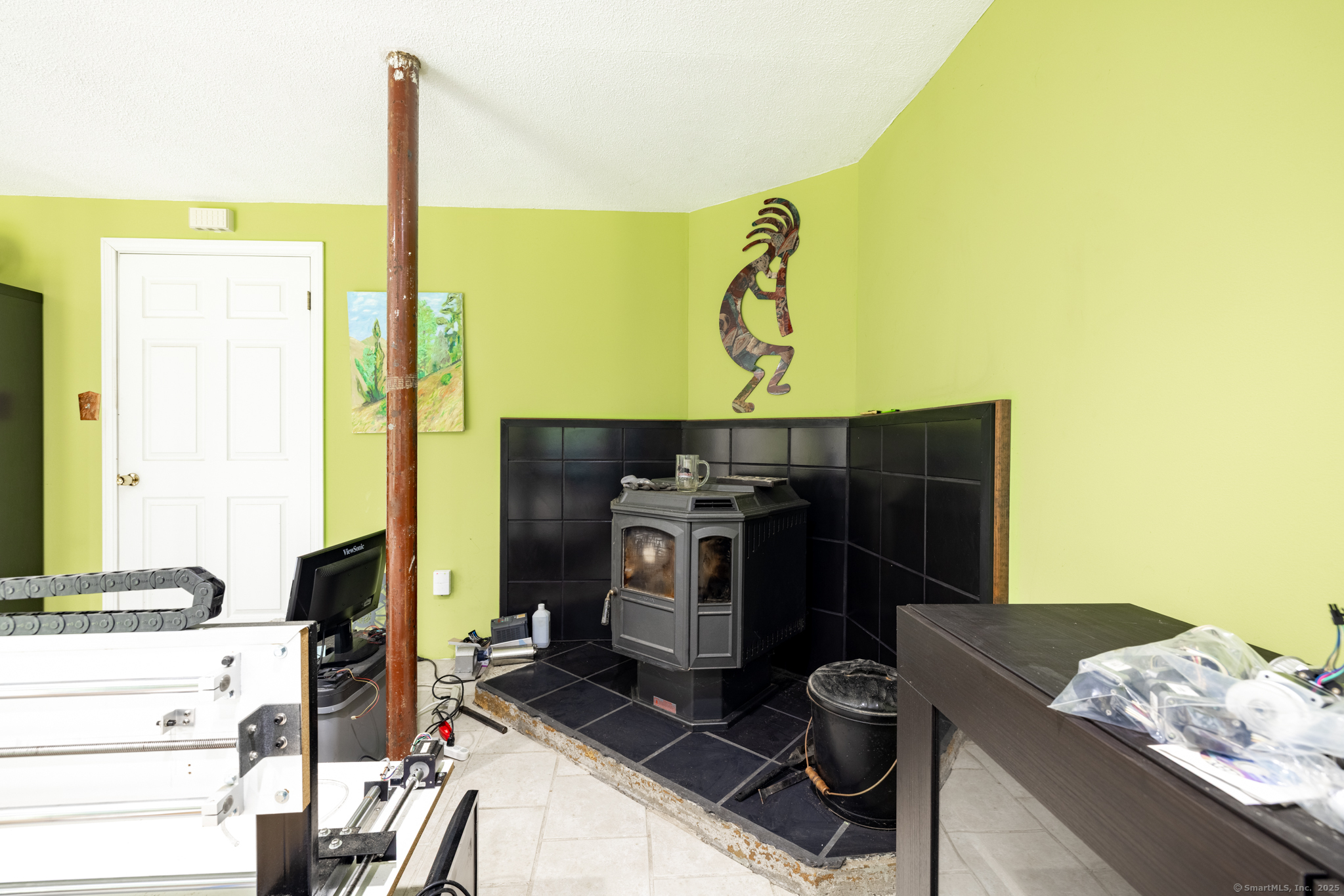 Litchfield, Connecticut, 06750, United States, 3 Bedrooms Bedrooms, ,3 BathroomsBathrooms,Residential,For Sale,1987794