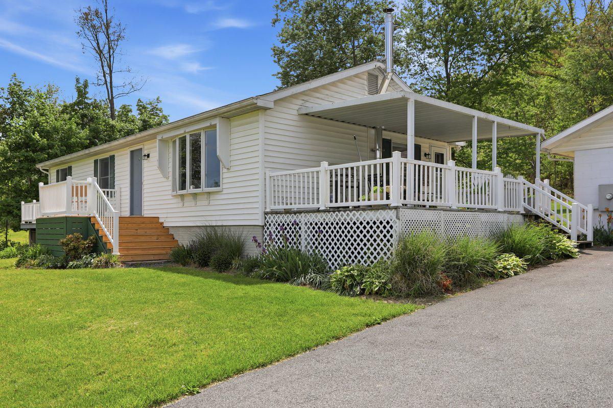 Hedgesville, West Virginia, 25427, United States, 3 Bedrooms Bedrooms, ,1 BathroomBathrooms,Residential,For Sale,2019331