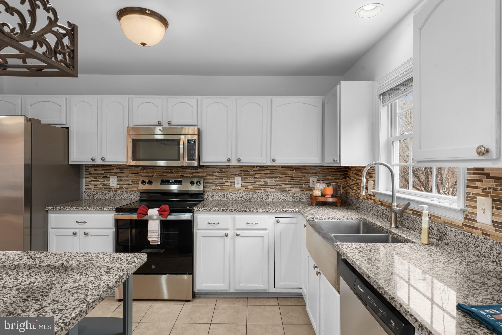 Locust Dale, Virginia, 22948, United States, 3 Bedrooms Bedrooms, ,4 BathroomsBathrooms,Residential,For Sale,1996627