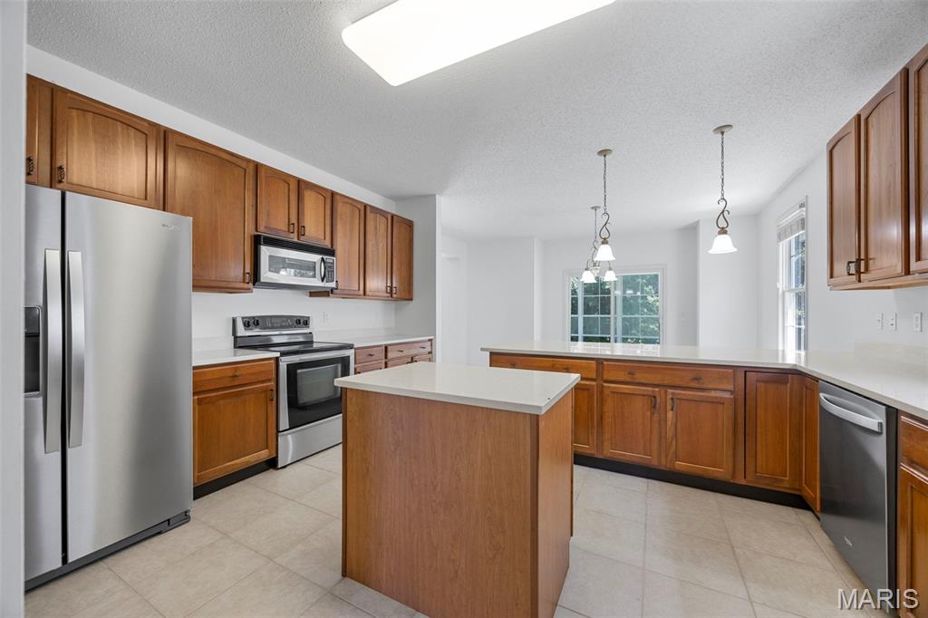Lake St Louis, Missouri, 63367, United States, 2 Bedrooms Bedrooms, ,2 BathroomsBathrooms,Residential,For Sale,1901912