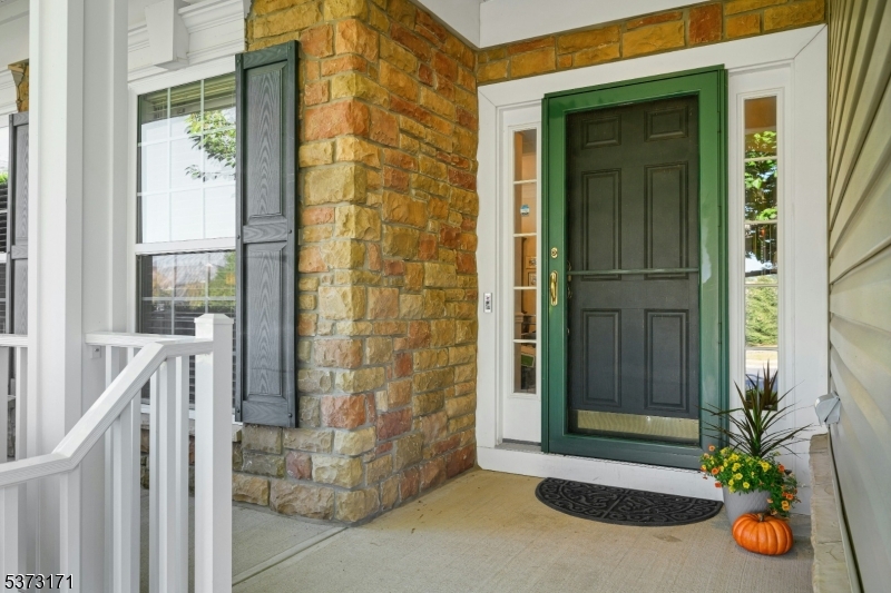 Franklin Twp., New Jersey, 08873, United States, 2 Bedrooms Bedrooms, ,2 BathroomsBathrooms,Residential,For Sale,1947950