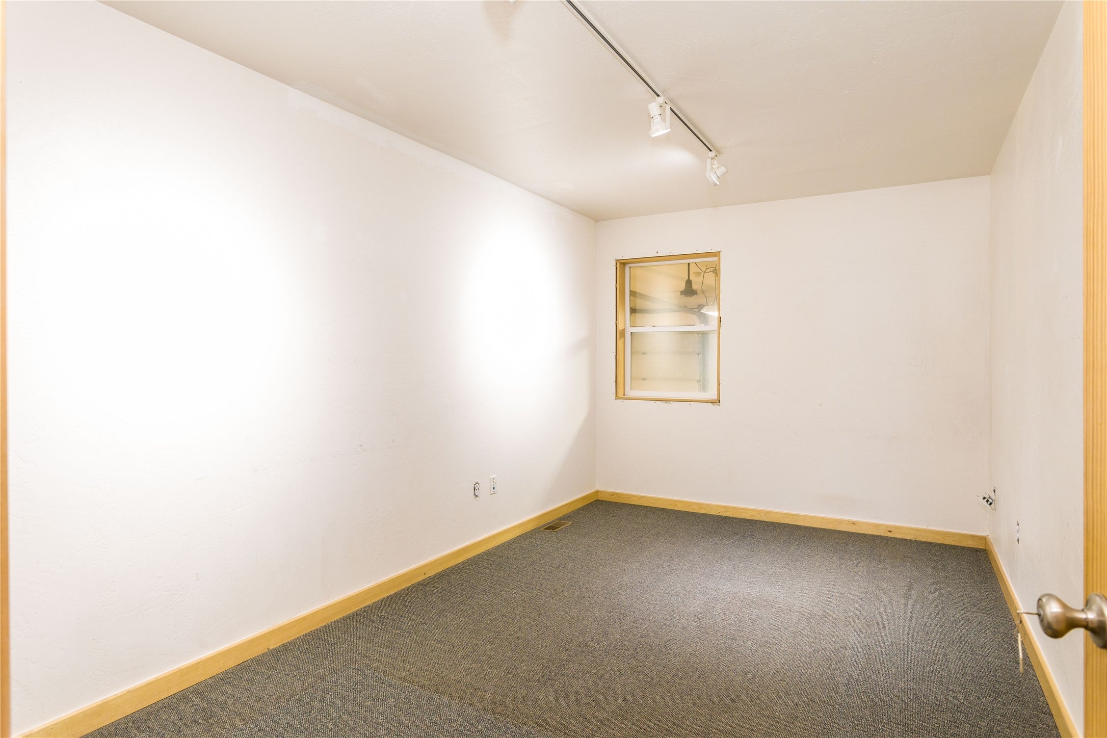 Kalispell, Montana, 59901, United States, 3 Bedrooms Bedrooms, ,3 BathroomsBathrooms,Residential,For Sale,1827707