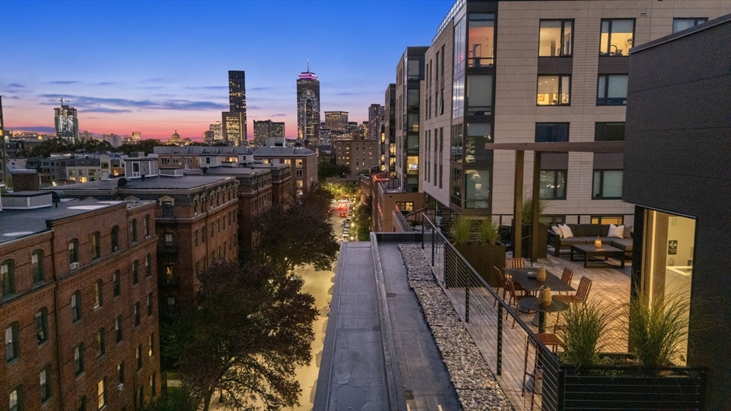 Boston, Massachusetts, 02118, United States, 2 Bedrooms Bedrooms, ,2 BathroomsBathrooms,Residential,For Sale,1988365