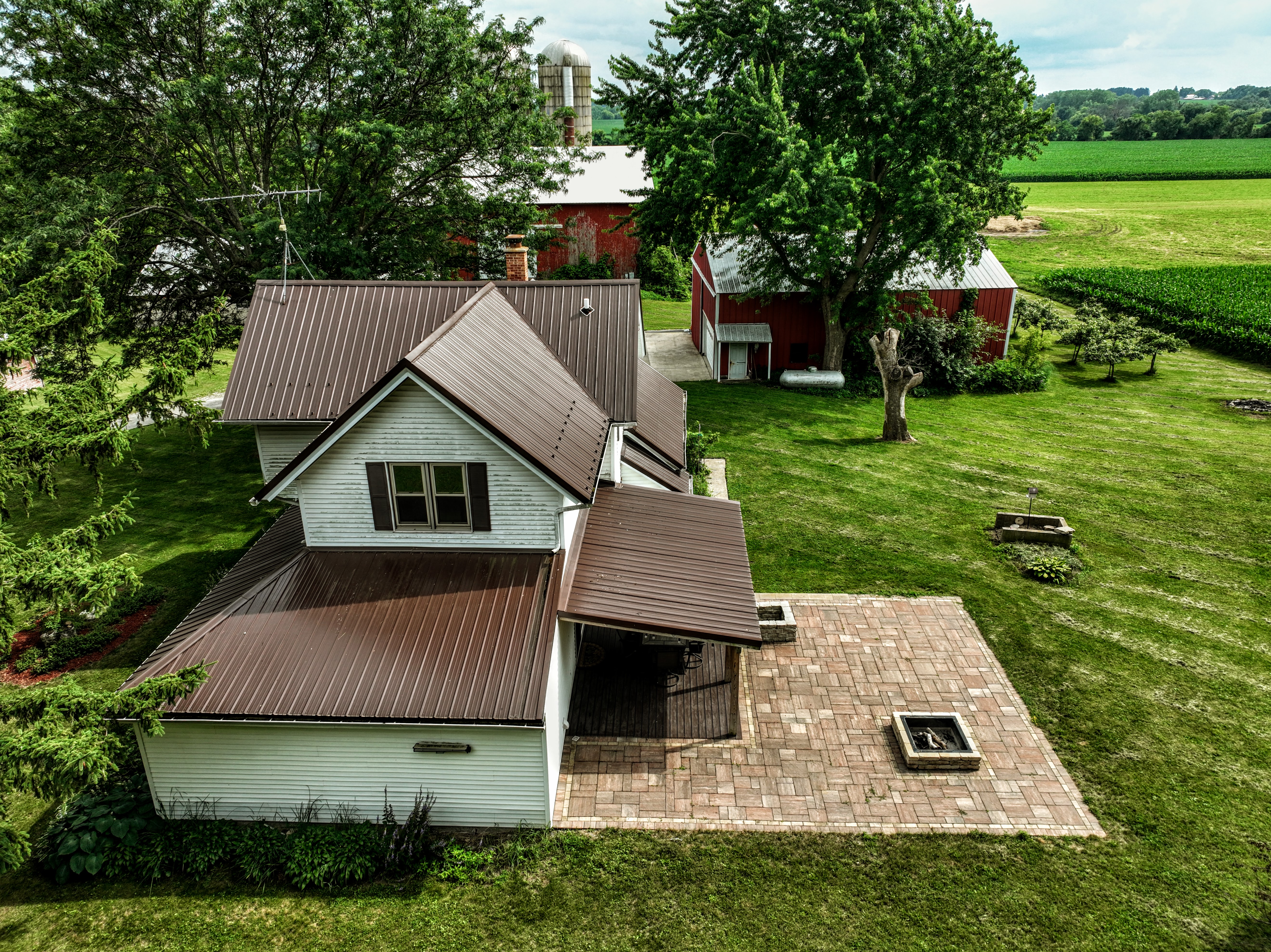 Milford, Wisconsin, 53551, United States, 4 Bedrooms Bedrooms, ,2 BathroomsBathrooms,Residential,For Sale,1889532