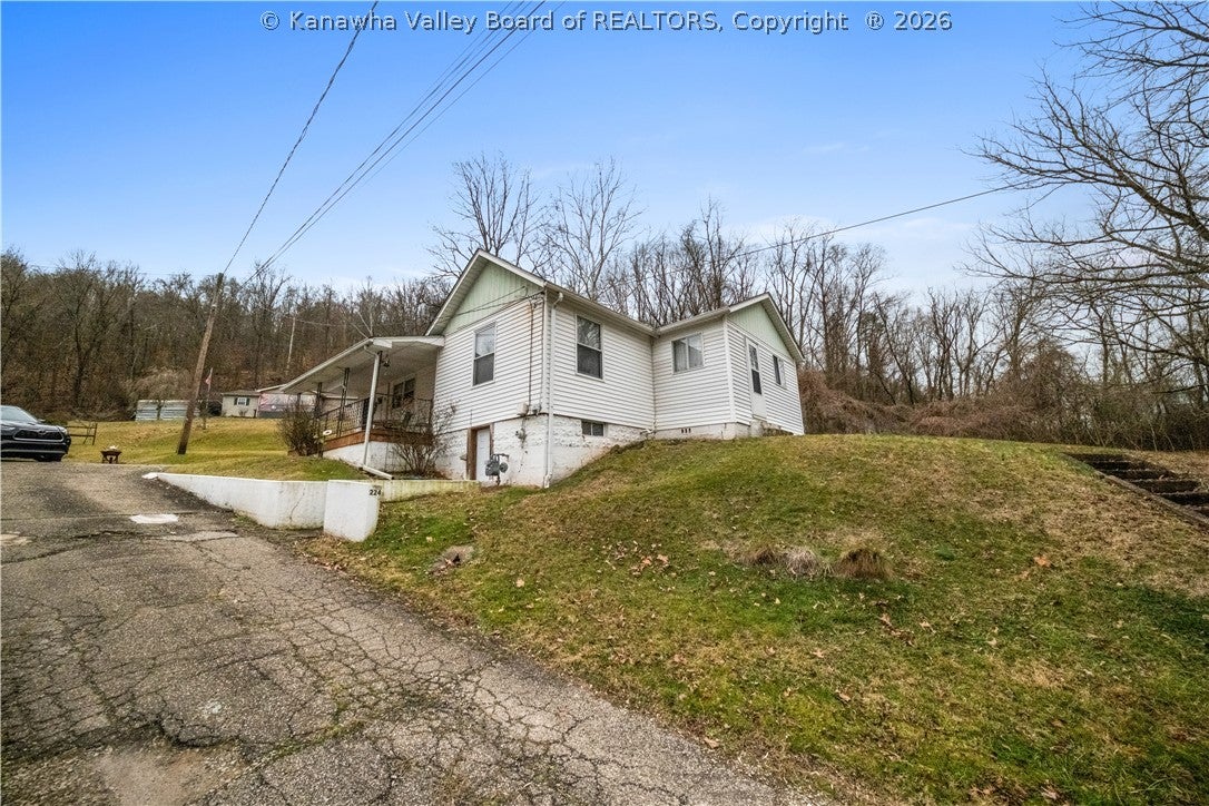 Easter Rd, Nitro, WV 25143 #1
