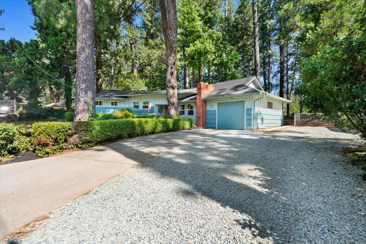 Nevada City, California, 95959, United States, 3 Bedrooms Bedrooms, ,2 BathroomsBathrooms,Residential,For Sale,1924394