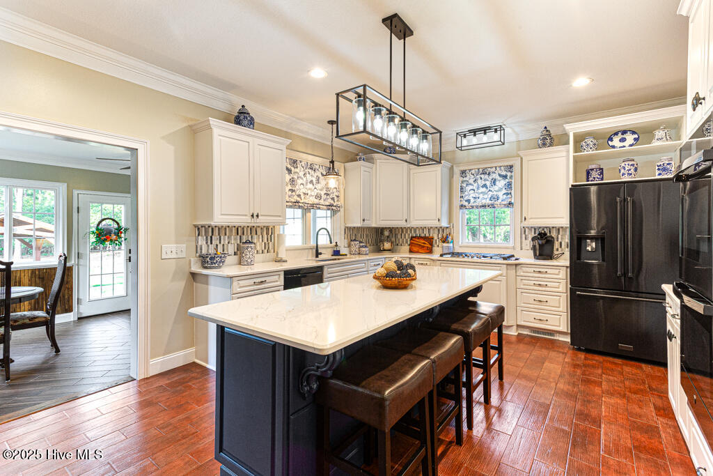 West End, North Carolina, 27376, United States, 4 Bedrooms Bedrooms, ,4 BathroomsBathrooms,Residential,For Sale,1877359