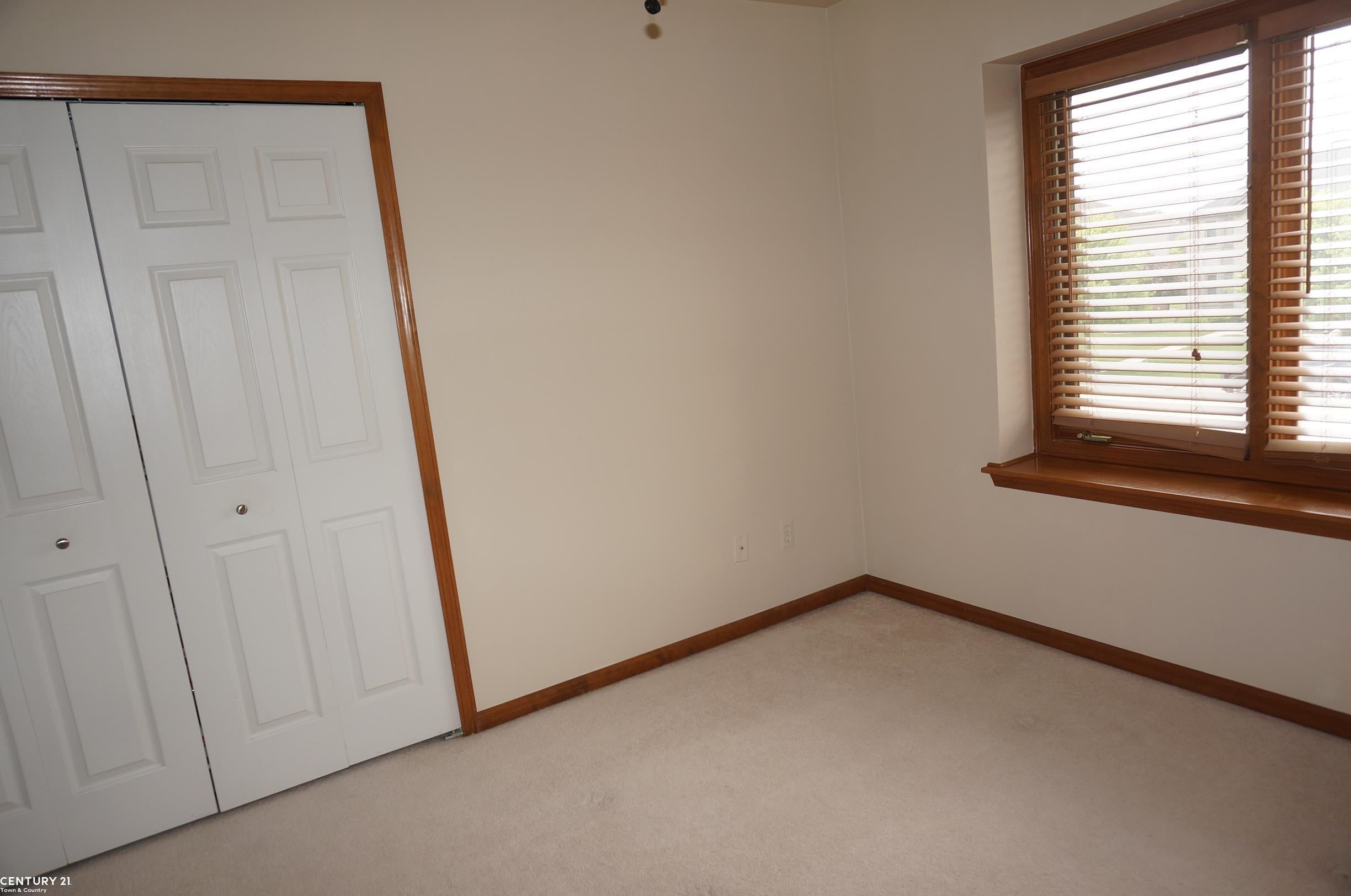 Macomb Twp, Michigan, 48044, United States, 4 Bedrooms Bedrooms, ,4 BathroomsBathrooms,Residential,For Sale,1894299