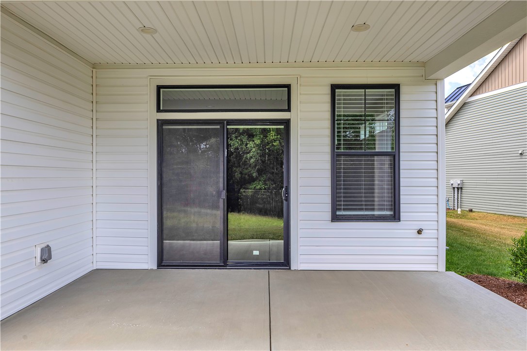 Jackson Twp, Pennsylvania, 16033, United States, 3 Bedrooms Bedrooms, ,3 BathroomsBathrooms,Residential,For Sale,1911029