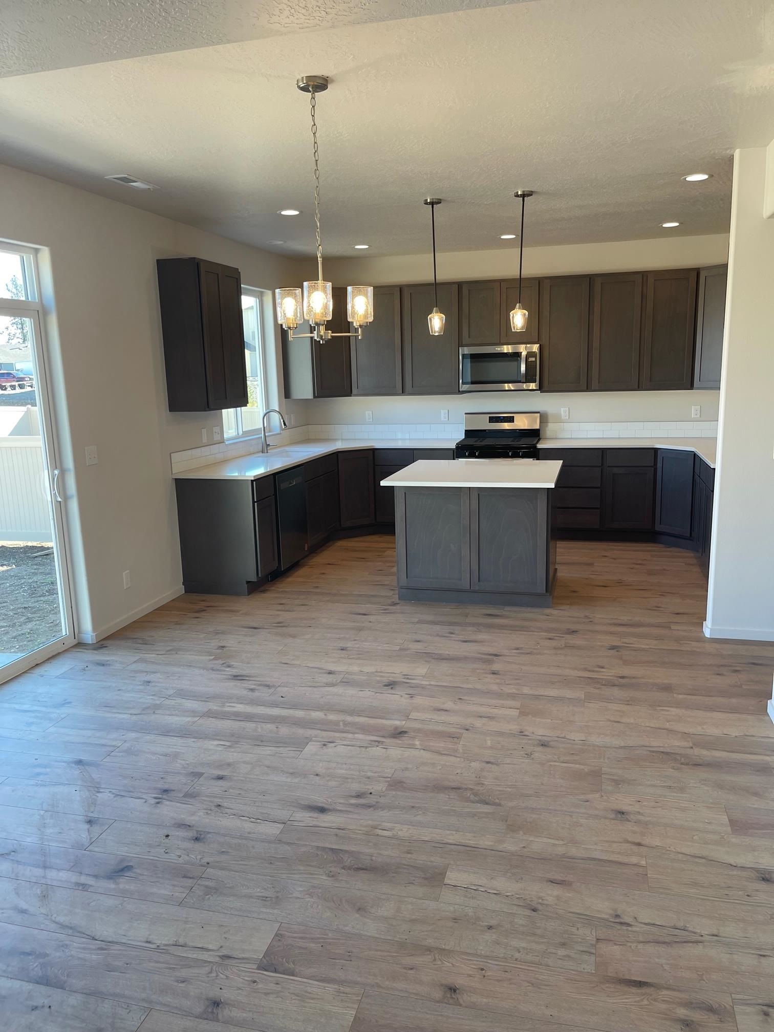 Spokane Valley, Washington, 99016, United States, 3 Bedrooms Bedrooms, ,3 BathroomsBathrooms,Residential,For Sale,1819846