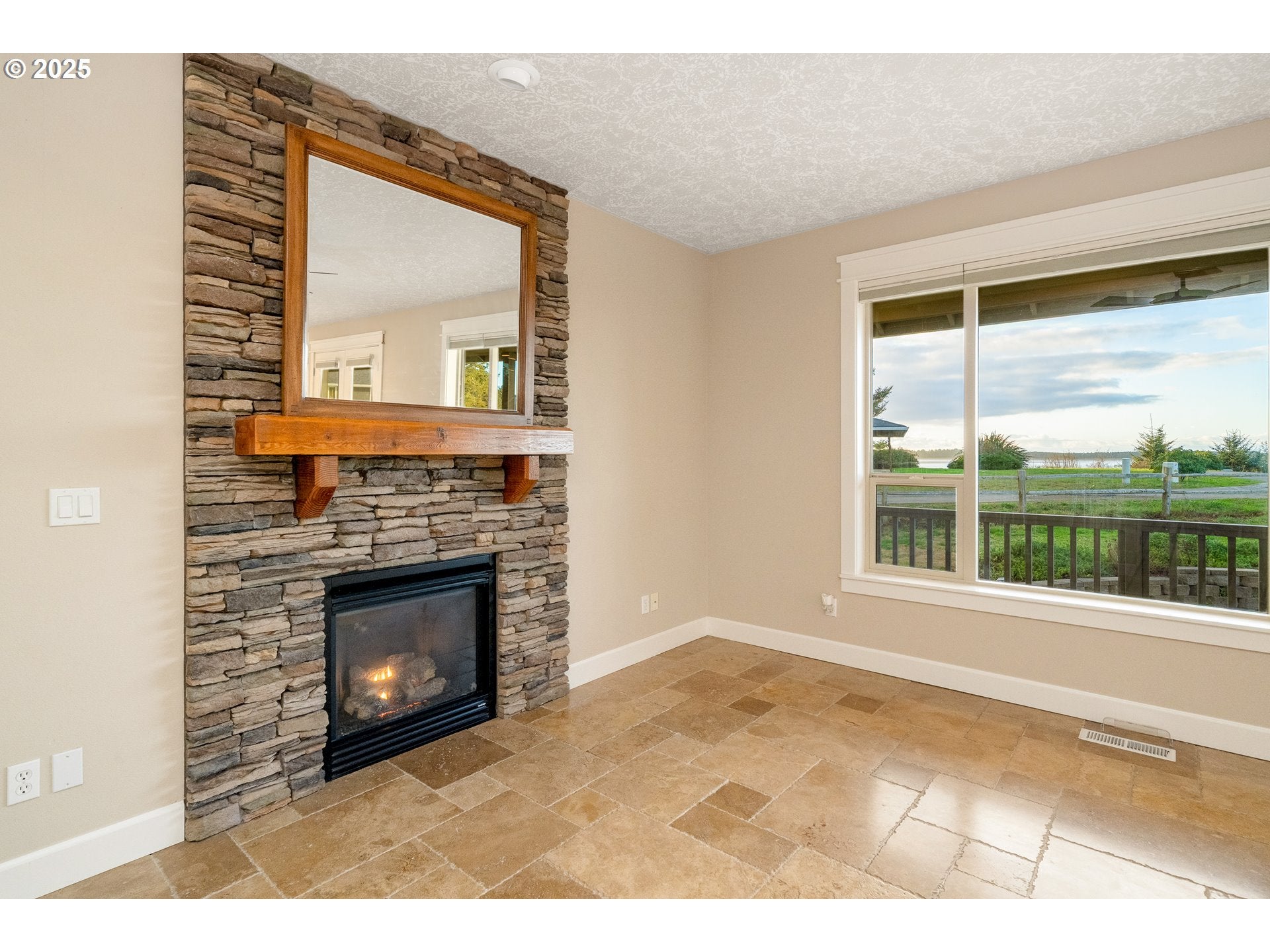 Tillamook, Oregon, 97141, United States, 3 Bedrooms Bedrooms, ,4 BathroomsBathrooms,Residential,For Sale,1998230