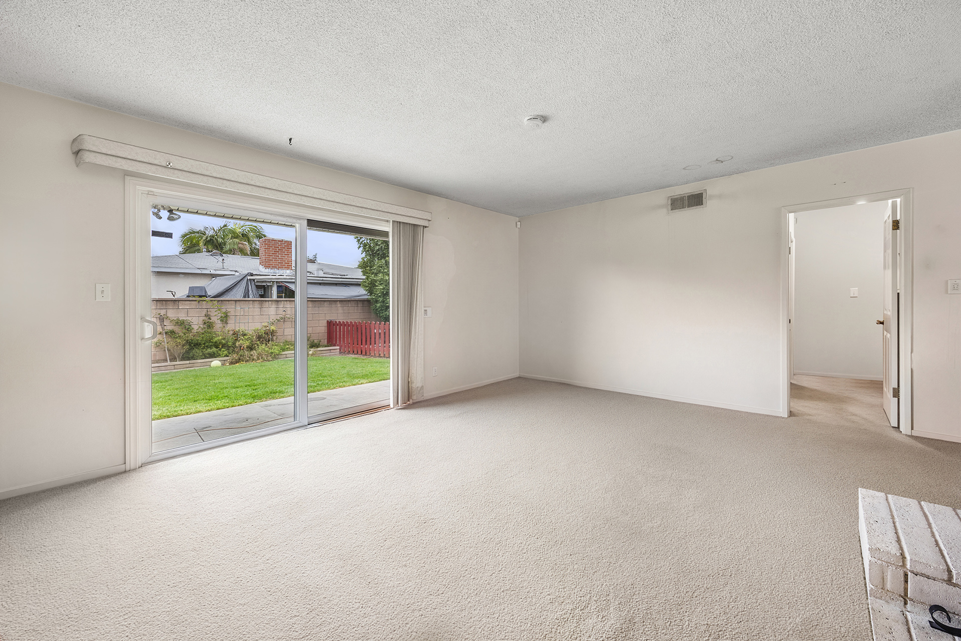 Fullerton, California, 92833, United States, 4 Bedrooms Bedrooms, ,2 BathroomsBathrooms,Residential,For Sale,2049395