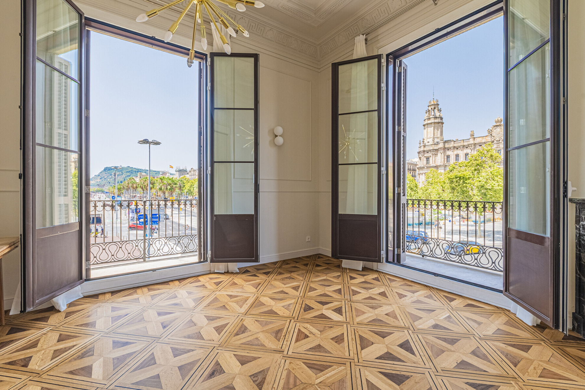  Renovated corner apartment in El Born with views of Port Vell - 物件實景