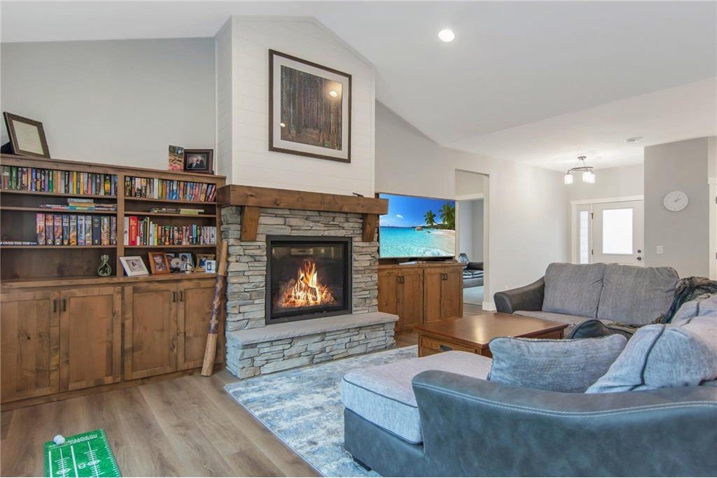 East Gull Lake, Minnesota, 56401, United States, 3 Bedrooms Bedrooms, ,1 BathroomBathrooms,Residential,For Sale,1928122