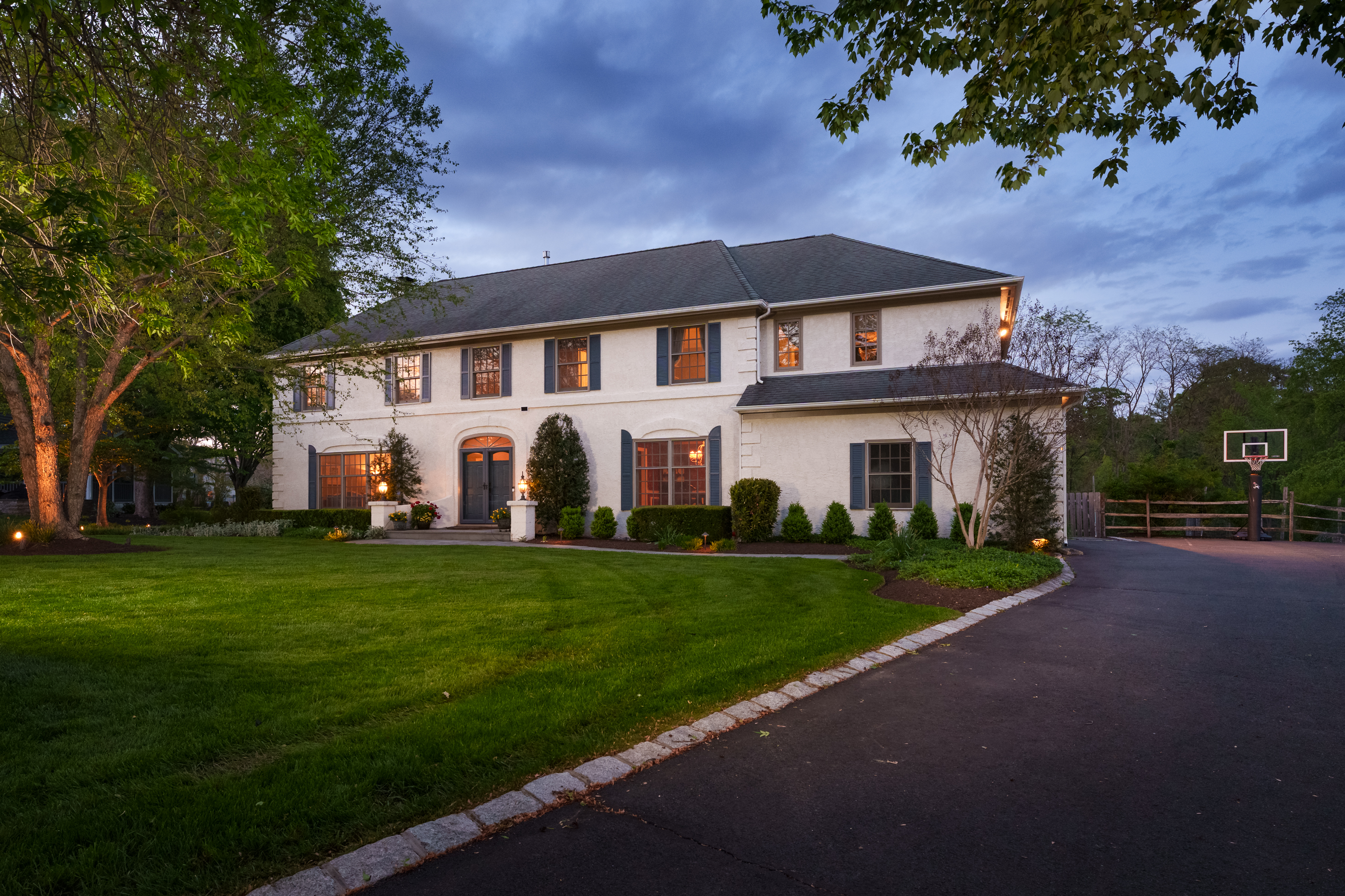  Kingsbrook Cul-de-Sac Home With 5 Bedrooms and a Finished Basement - 物件實景