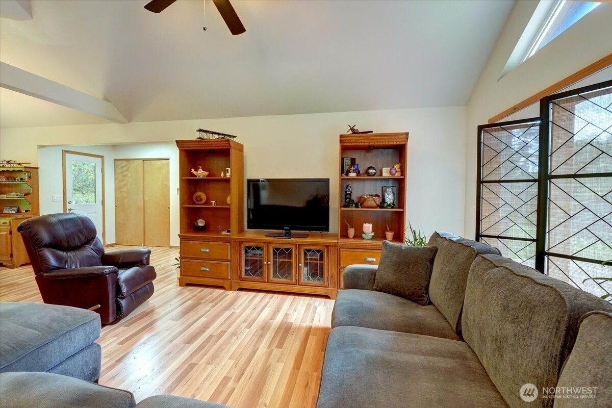Port Orchard, Washington, 98367, United States, 3 Bedrooms Bedrooms, ,2 BathroomsBathrooms,Residential,For Sale,1828353