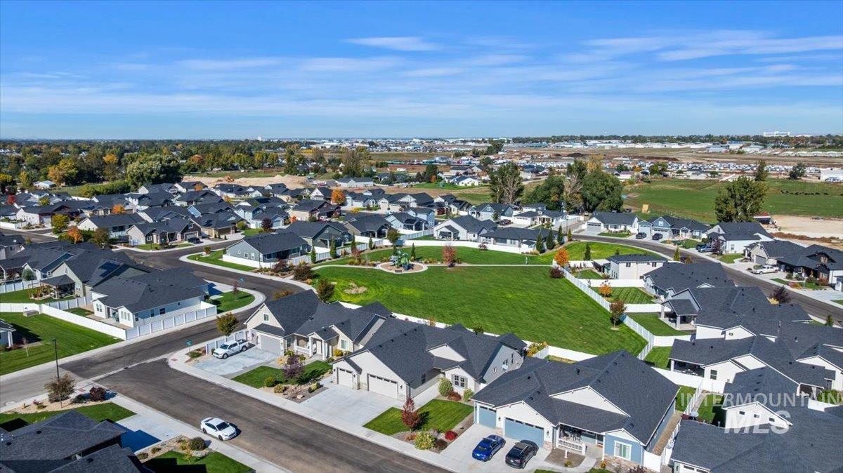 Nampa, Idaho, 83687, United States, 4 Bedrooms Bedrooms, ,Residential,For Sale,1970724