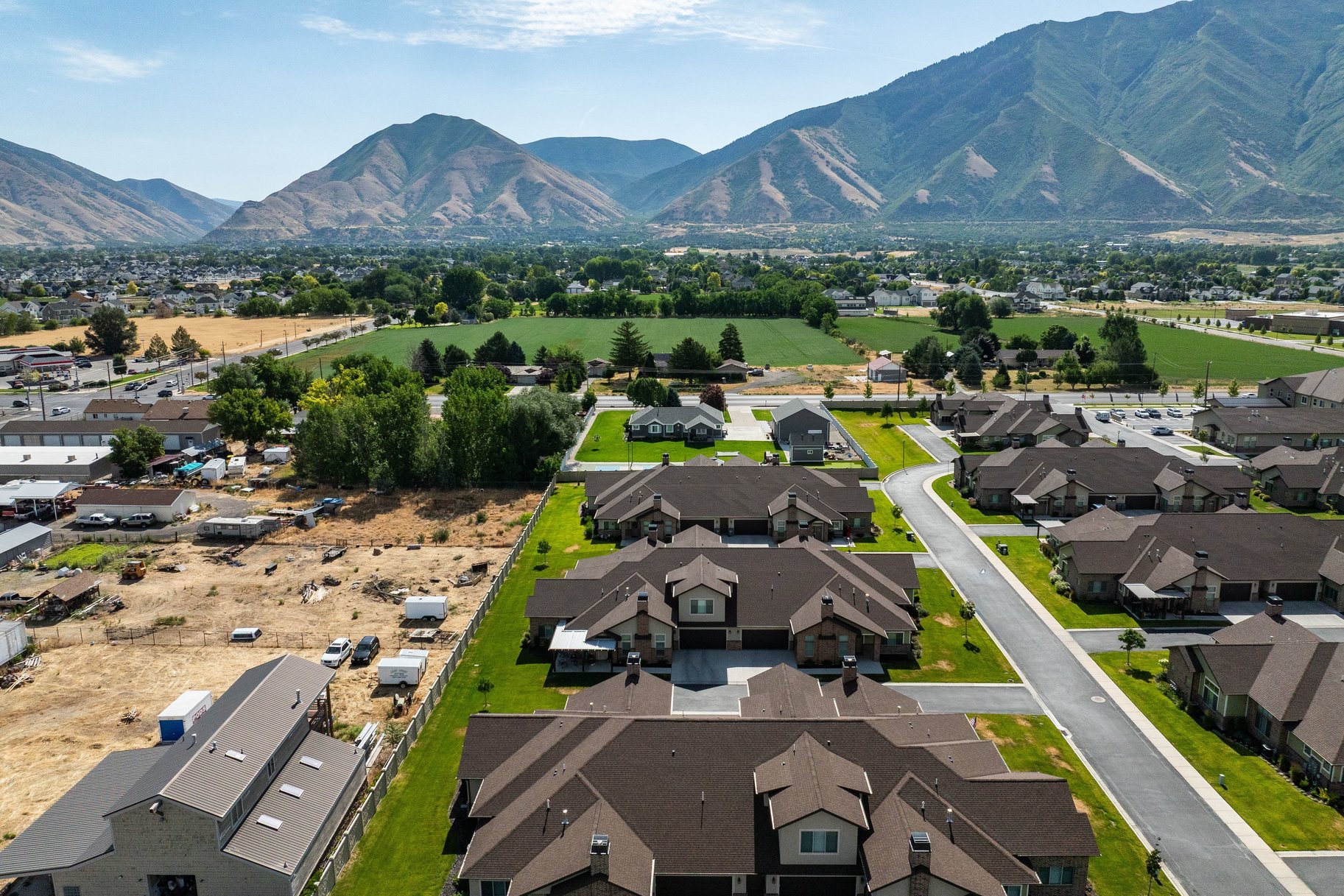  Fantastic 4 Bedroom Home in 55+ Community in Mapleton - 物件實景