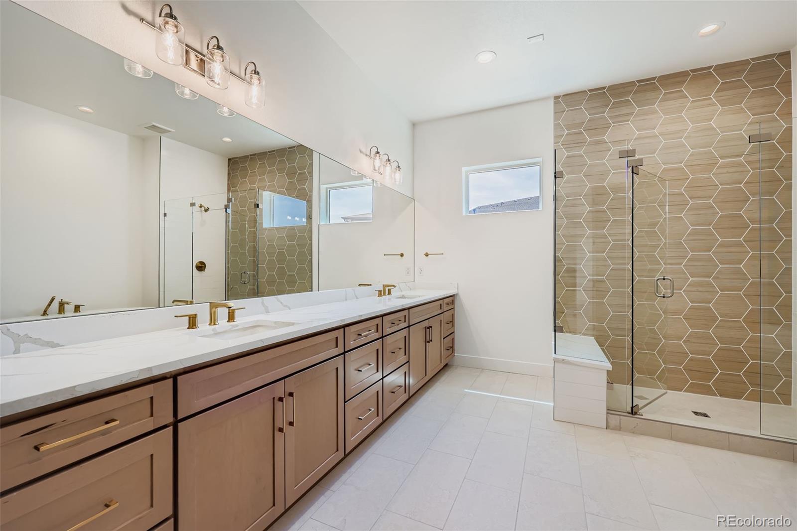 Castle Rock, Colorado, 80104, United States, 2 Bedrooms Bedrooms, ,3 BathroomsBathrooms,Residential,For Sale,1828537
