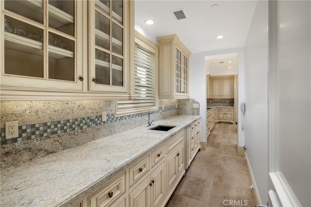 Newport Beach, California, 92661, United States, 7 Bedrooms Bedrooms, ,9 BathroomsBathrooms,Residential,For Sale,1770248