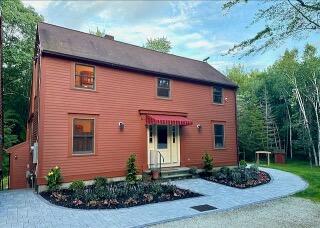 Kennebunk, Maine, 04043, United States, 3 Bedrooms Bedrooms, ,2 BathroomsBathrooms,Residential,For Sale,1891376