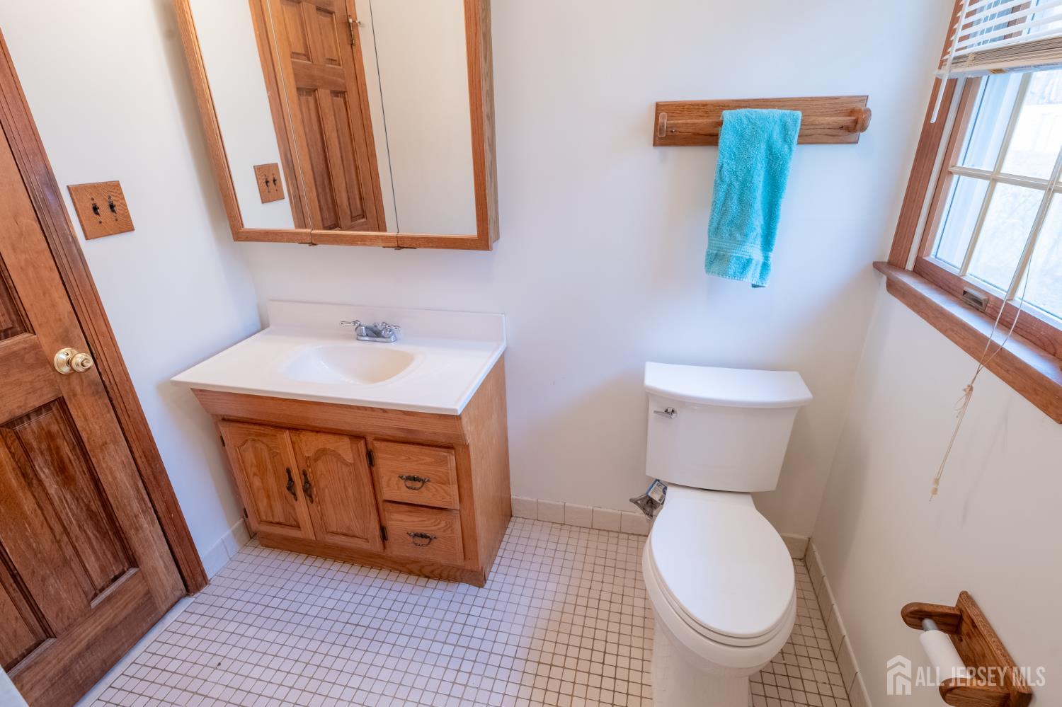 East Brunswick, New Jersey, 08816, United States, 3 Bedrooms Bedrooms, ,2 BathroomsBathrooms,Residential,For Sale,2002265