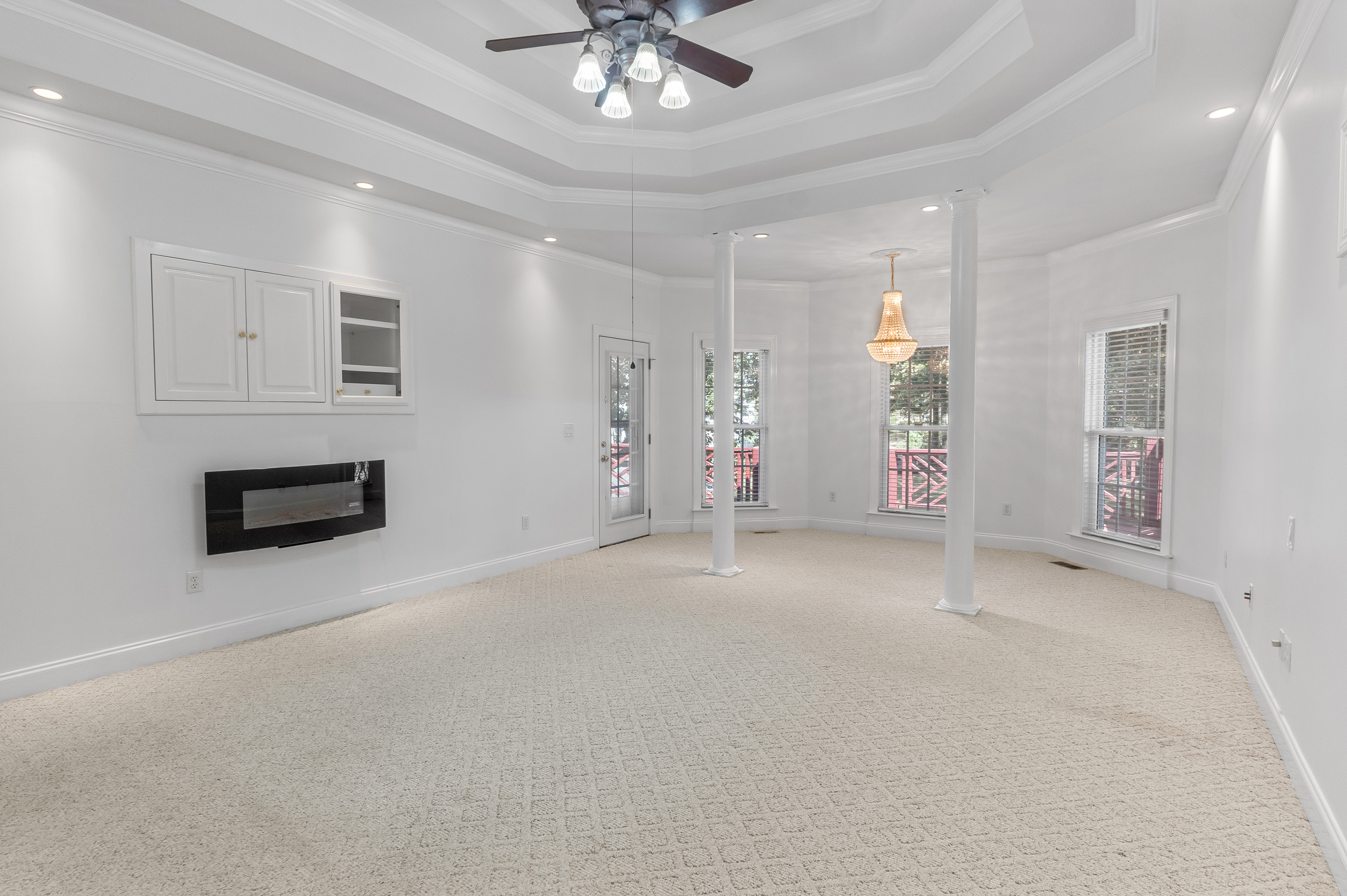 Tullahoma, Tennessee, 37388, United States, 6 Bedrooms Bedrooms, ,5 BathroomsBathrooms,Residential,For Sale,1851275