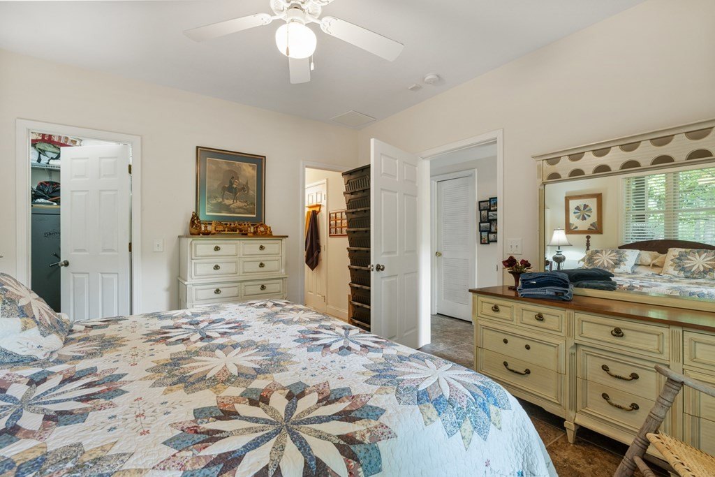 Blairsville, Georgia, 30512, United States, 3 Bedrooms Bedrooms, ,4 BathroomsBathrooms,Residential,For Sale,1895292