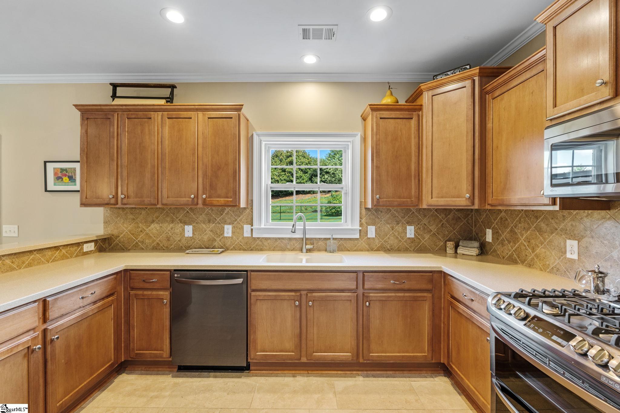 Greenville, South Carolina, 29609, United States, 4 Bedrooms Bedrooms, ,3 BathroomsBathrooms,Residential,For Sale,1907277