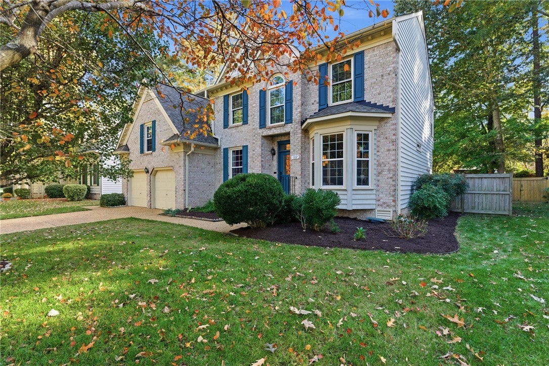 Yorktown, Virginia, 23693, United States, 6 Bedrooms Bedrooms, ,3 BathroomsBathrooms,Residential,For Sale,1987855