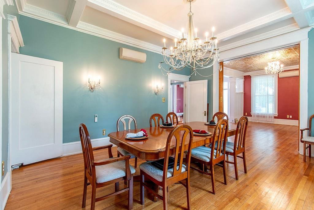 Waco, Texas, 76707, United States, 3 Bedrooms Bedrooms, ,4 BathroomsBathrooms,Residential,For Sale,1897293