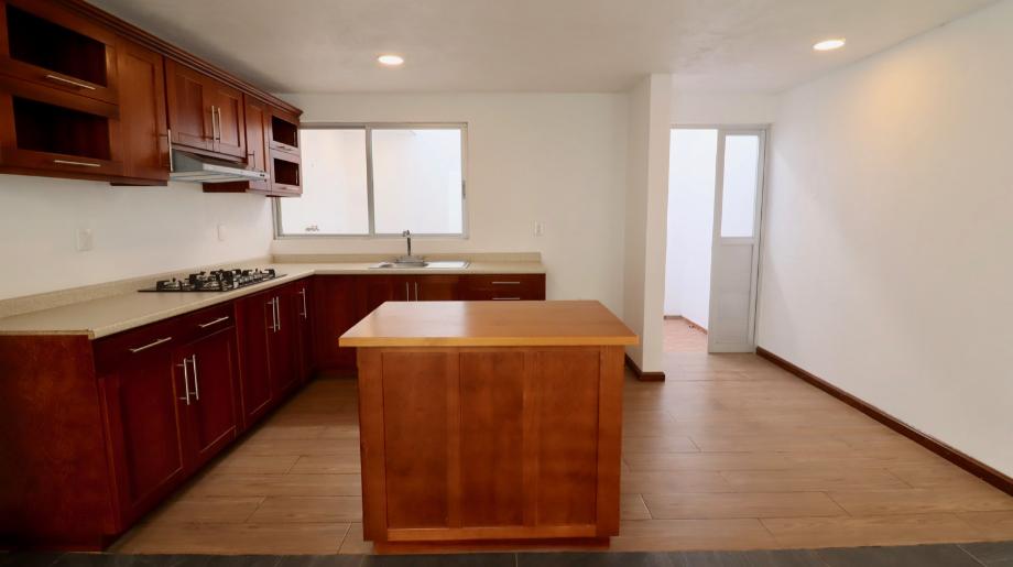 Tariacuri, Pátzcuaro, Michoacán de Ocampo, 61608, Mexico, 3 Bedrooms Bedrooms, ,2 BathroomsBathrooms,Residential,For Sale,Tariacuri,1461330