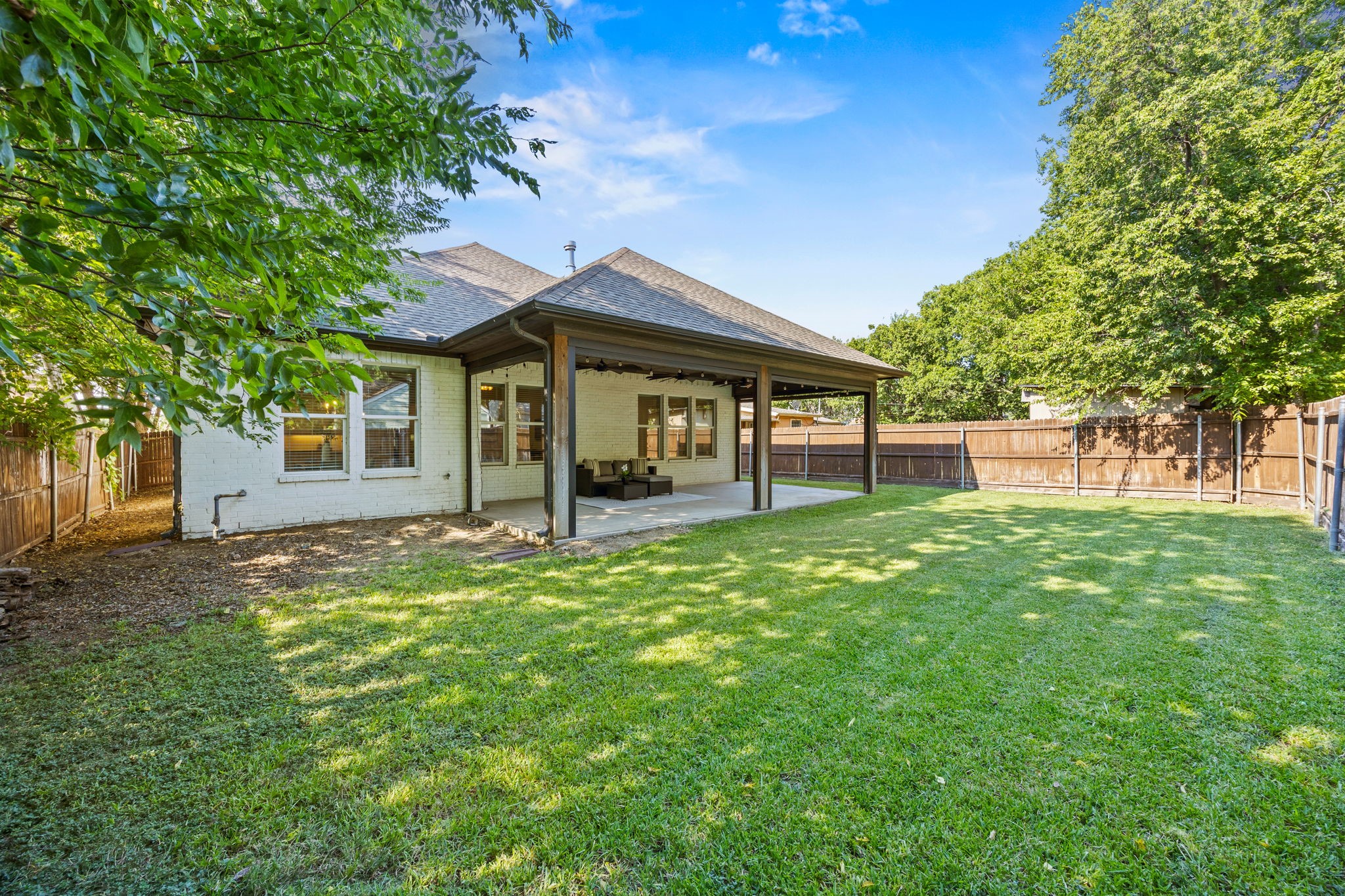 Fort Worth, Texas, 76107, United States, 3 Bedrooms Bedrooms, ,3 BathroomsBathrooms,Residential,For Sale,1927265