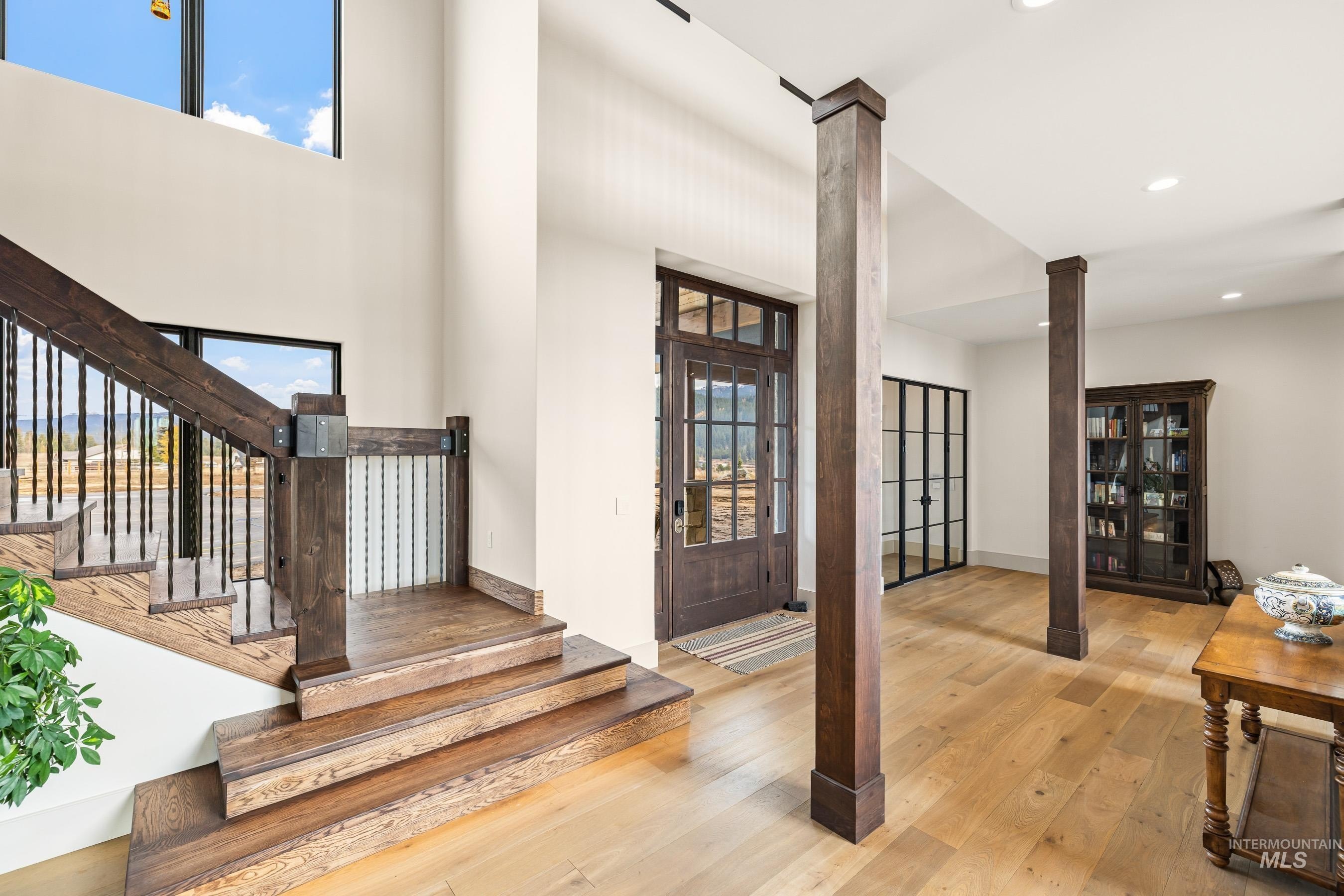 McCall, Idaho, 83638, United States, 5 Bedrooms Bedrooms, ,4 BathroomsBathrooms,Residential,For Sale,1989915