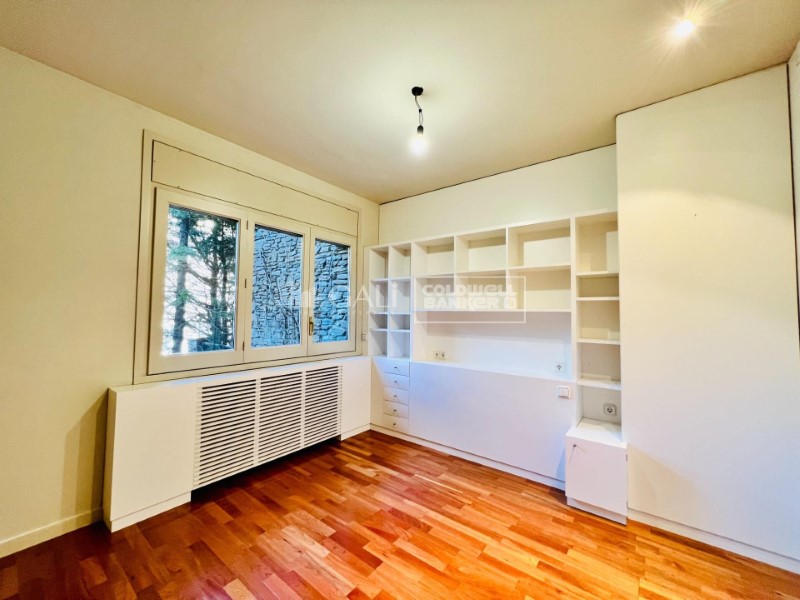 Escaldes-Engordany, Andorra, AD, 4 Bedrooms Bedrooms, ,3 BathroomsBathrooms,Residential,For Sale,1448844