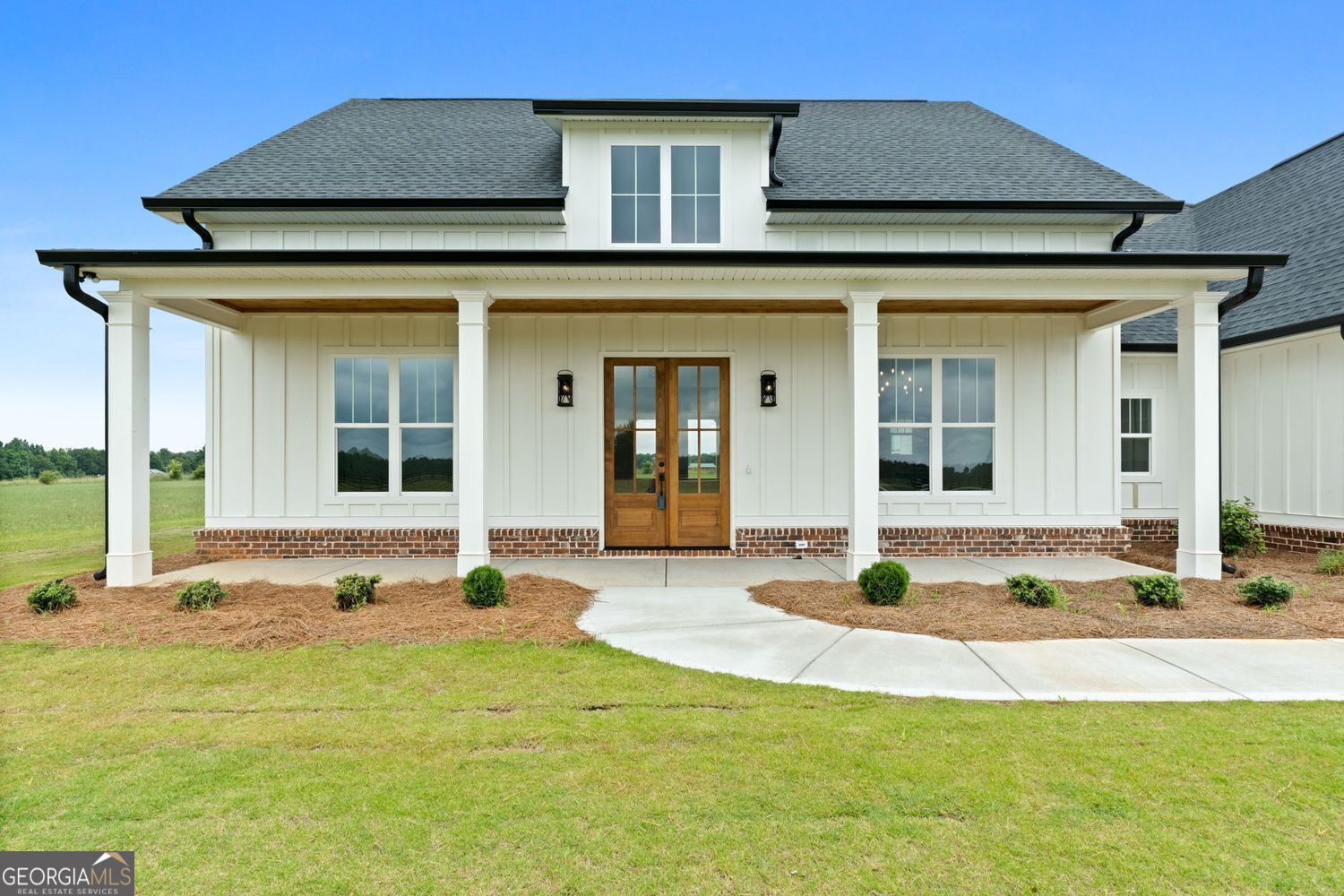 Barnesville, Georgia, 30204, United States, 4 Bedrooms Bedrooms, ,4 BathroomsBathrooms,Residential,For Sale,1859101
