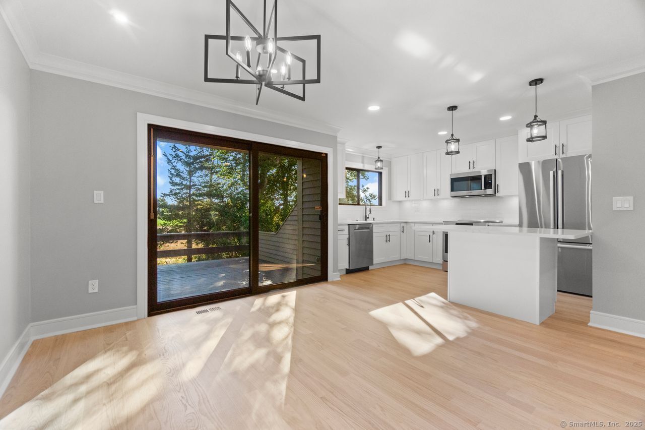 Old Saybrook, Connecticut, 06475, United States, 2 Bedrooms Bedrooms, ,2 BathroomsBathrooms,Residential,For Sale,1957011