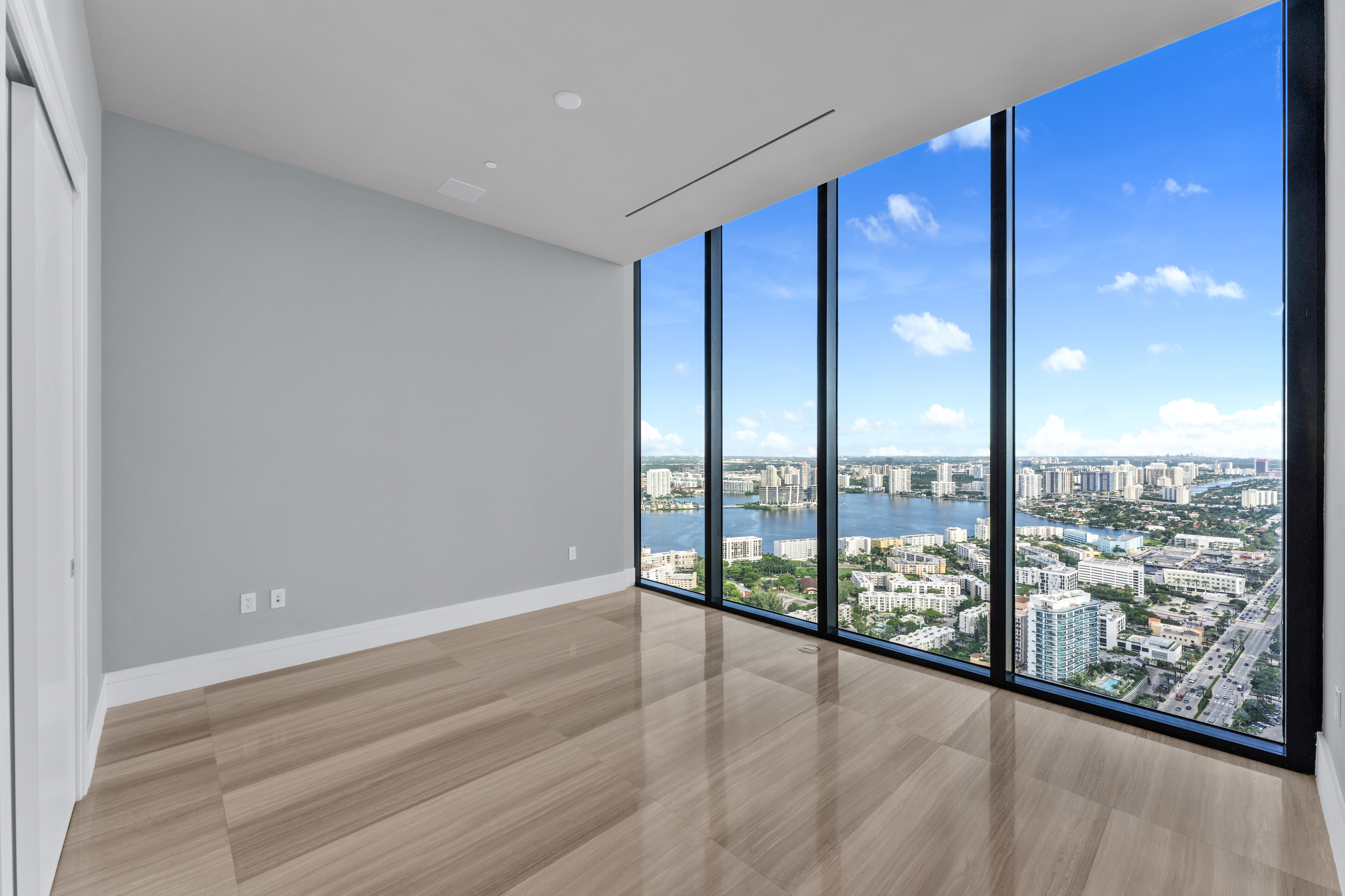  17141 Collins Ave, Sunny Isles Beach, FL, 33160 - 物件實景