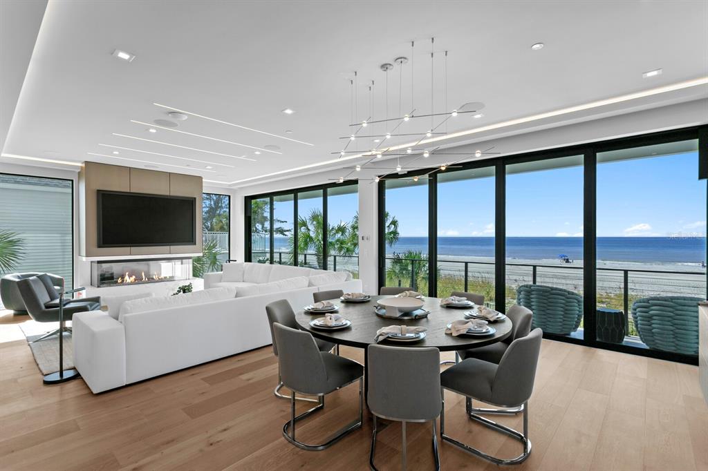 Indian Rocks Beach, Florida, 33785, United States, 8 Bedrooms Bedrooms, ,11 BathroomsBathrooms,Residential,For Sale,1997282