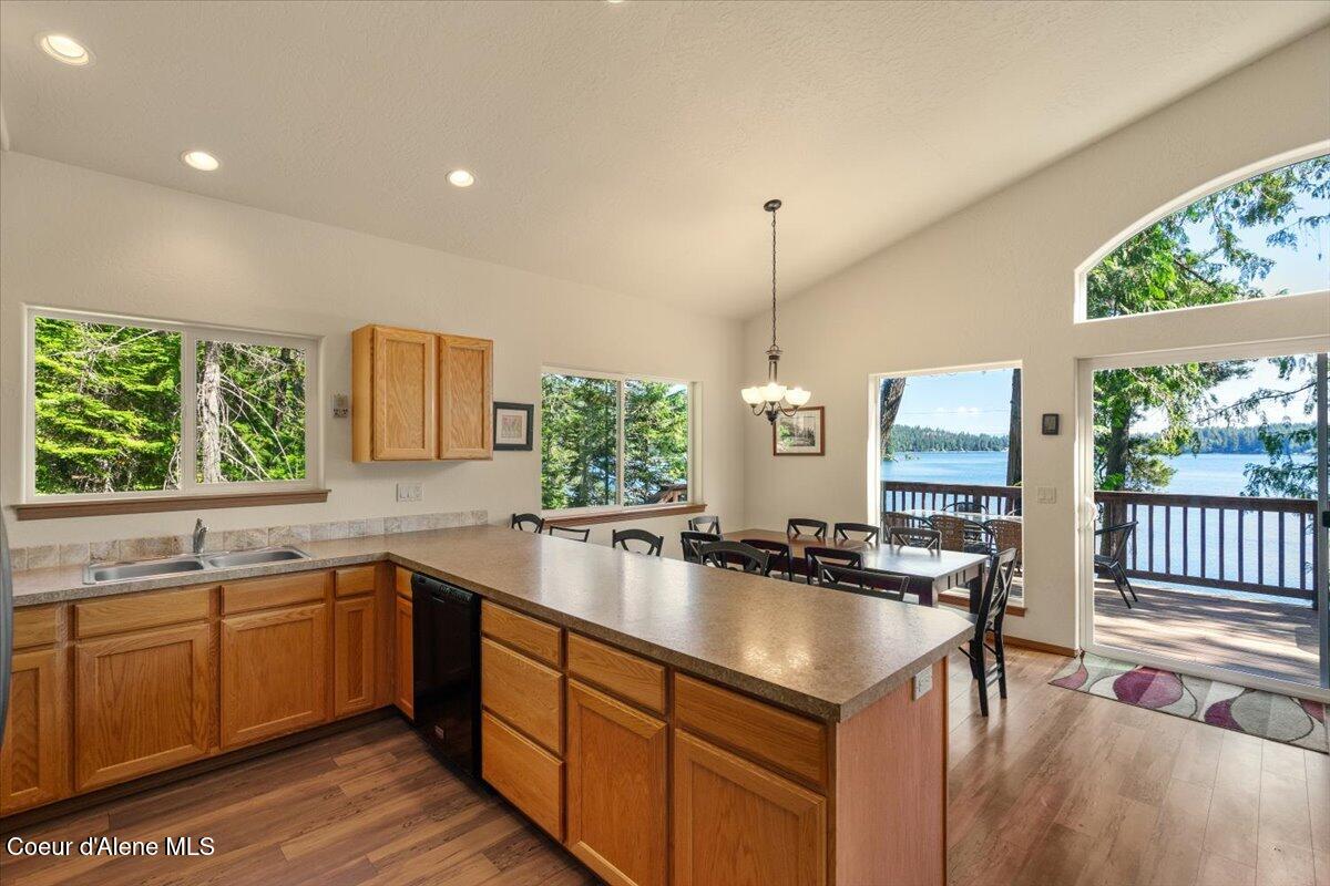 Spirit Lake, Idaho, 83869, United States, 3 Bedrooms Bedrooms, ,2 BathroomsBathrooms,Residential,For Sale,1872232
