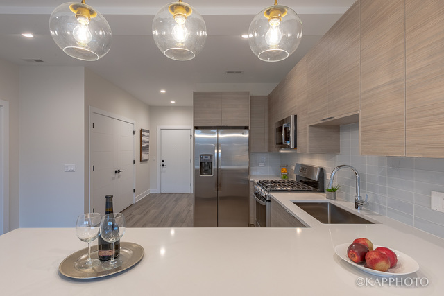 Chicago, Illinois, 60612, United States, 3 Bedrooms Bedrooms, ,2 BathroomsBathrooms,Residential,For Sale,1881356