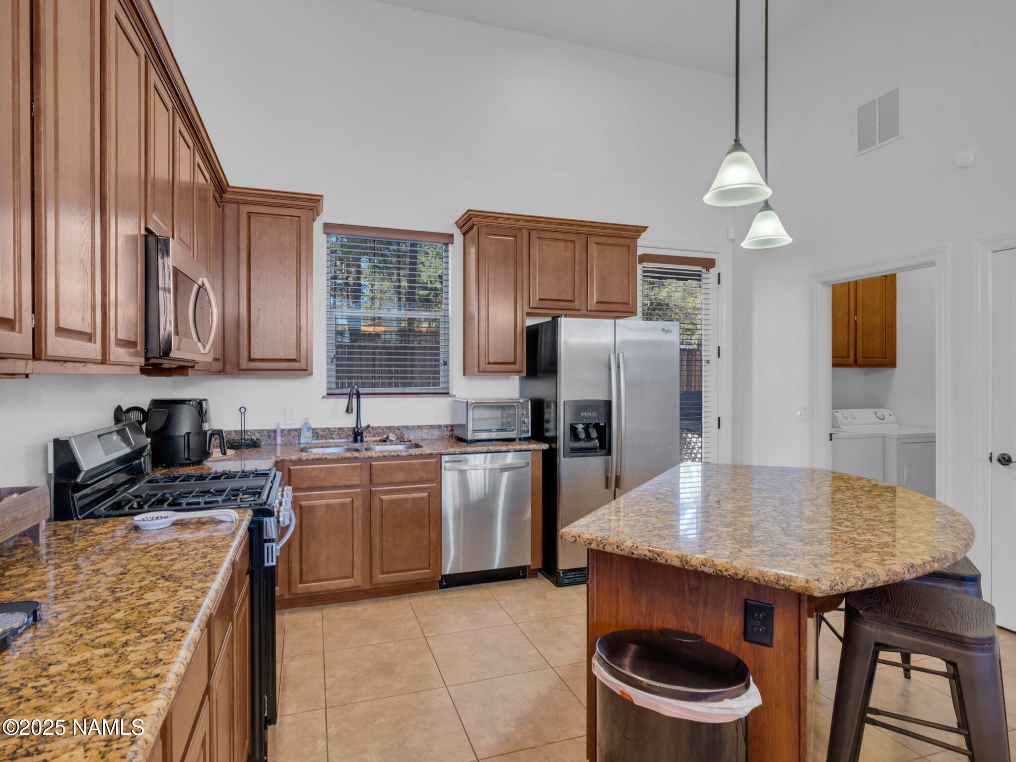 Flagstaff, Arizona, 86001, United States, 3 Bedrooms Bedrooms, ,3 BathroomsBathrooms,Residential,For Sale,1989174