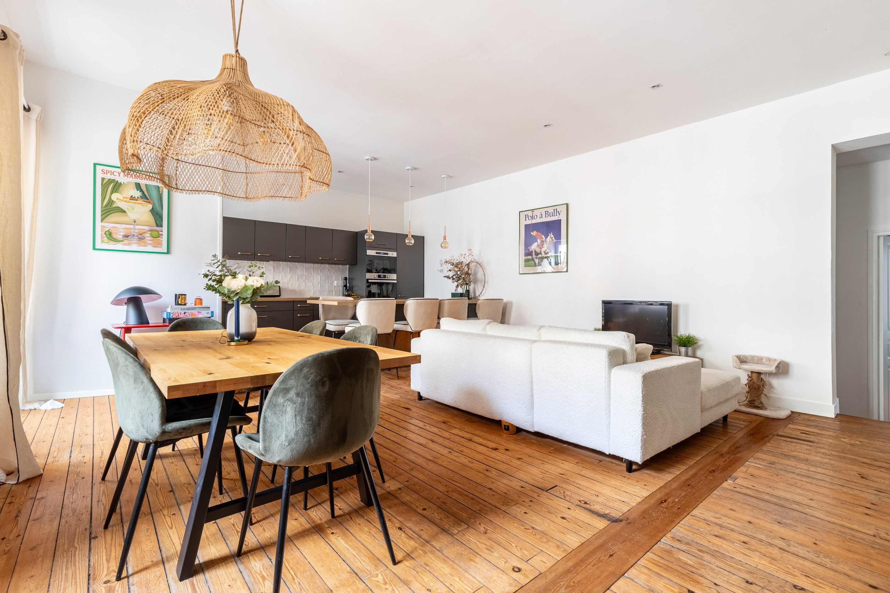  BORDEAUX – CHARTRONS – STUNNING 90 SQM APARTMENT WITH PARKING SPACE – IMMACULAT… - 物件實景